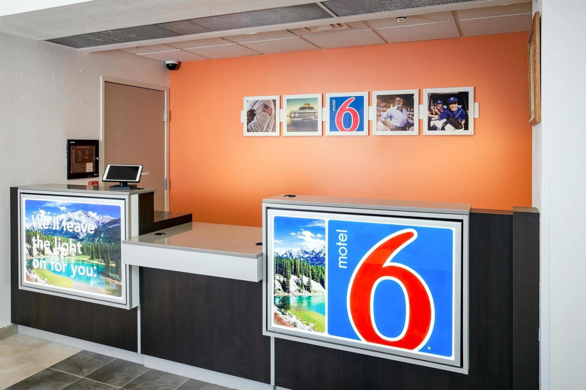 Motel 6-Anchorage, Ak - Midtown Luaran gambar